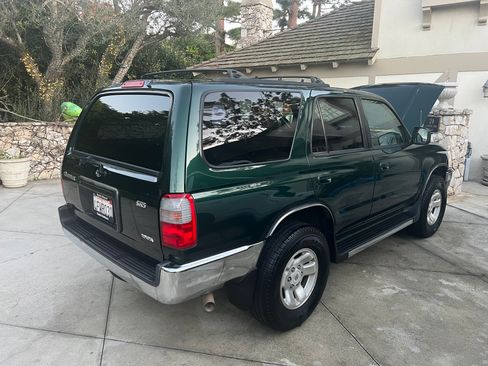 Used 1999 Toyota 4Runner SR5 image 2