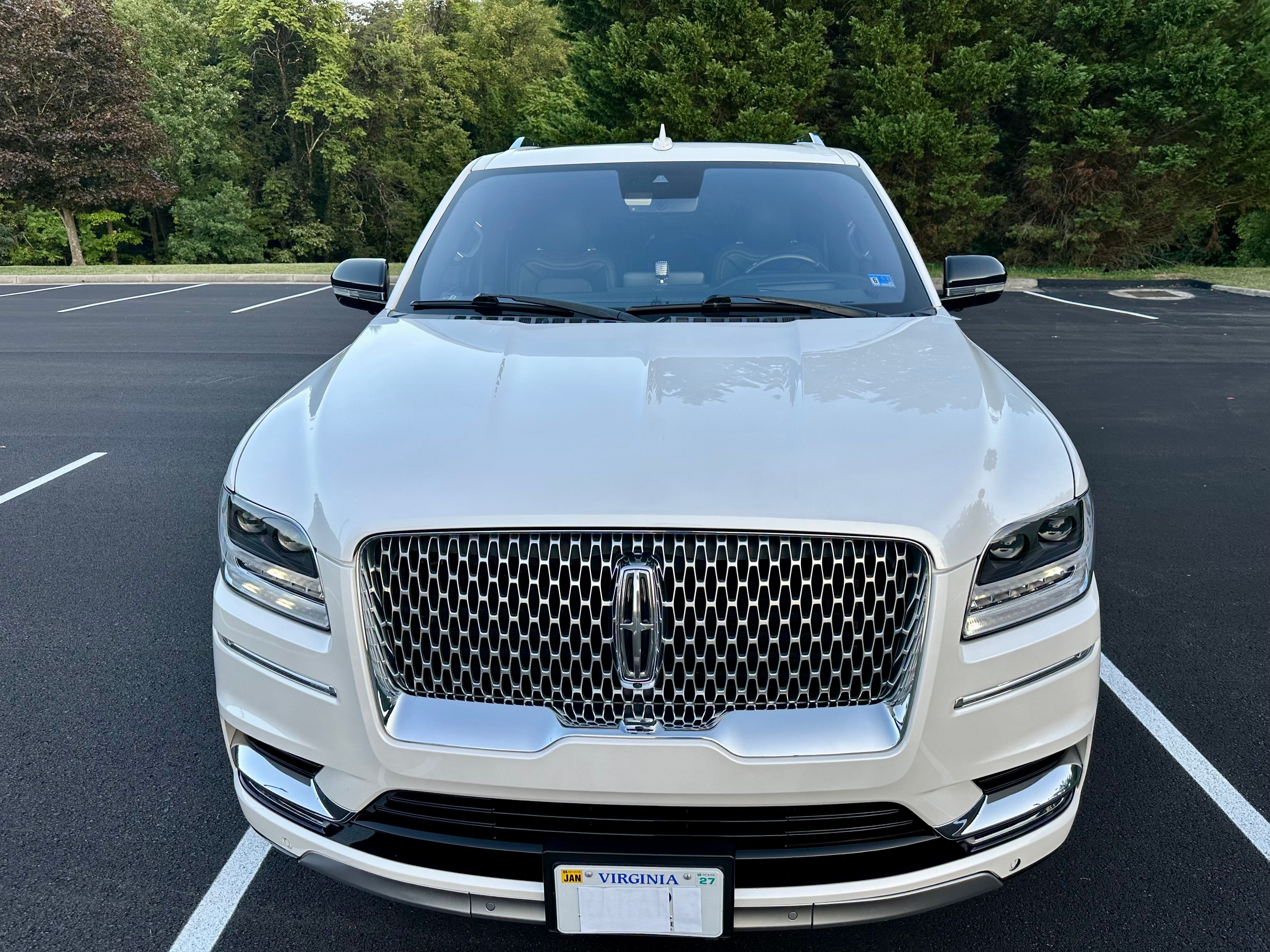Used 2019 Lincoln Navigator L Reserve AWD/4WD image 2