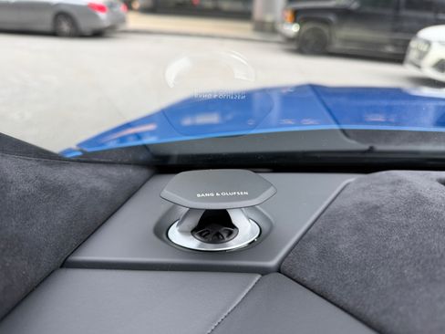 Used 2021 Lamborghini Urus image 20