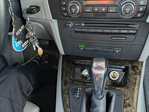 Used 2009 BMW 328i Convertible image 9