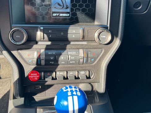 Used 2016 Ford Mustang Shelby GT350 w/ Technology Package image 8