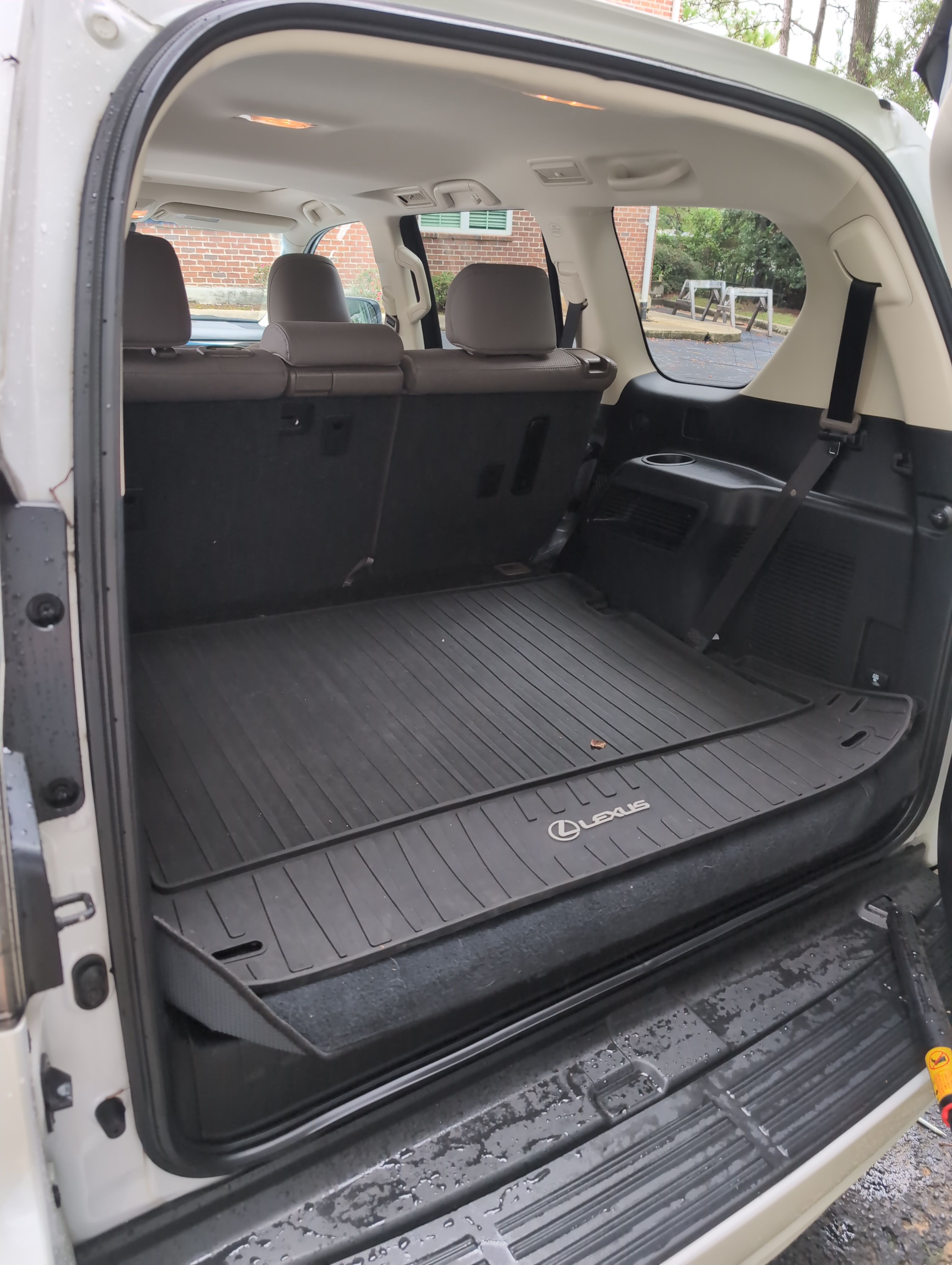 Used 2021 Lexus GX 460 Premium w/ Premium Package AWD/4WD image 10