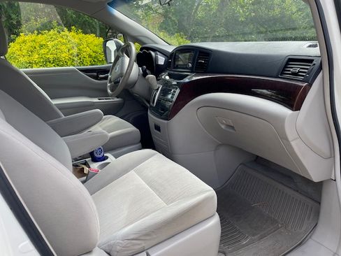 Used 2011 Nissan Quest SV image 8