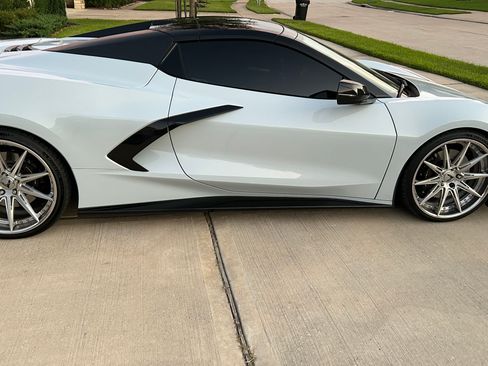 Used 2022 Chevrolet Corvette Stingray Premium Conv w/ Z51 Performance Package image 9