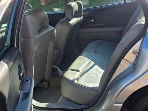 Used 2005 Buick Le Sabre Custom w/ Platinum Edition Plus Pkg image 8