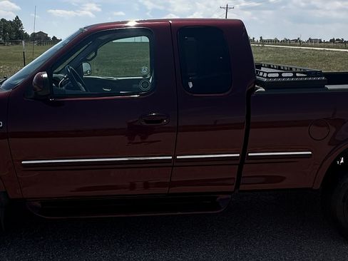 Used 1998 Ford F250 4x4 SuperCab image 1