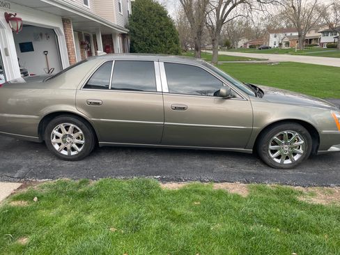 Used 2011 Cadillac DTS Premium image 5