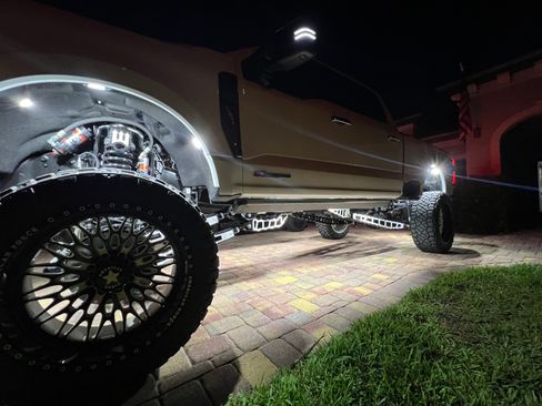 Used 2024 Ford F250 Limited w/ FX4 Off-Road Package image 5