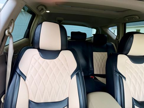 Used 2010 Nissan Murano SL w/ Leather Pkg FWD image 12