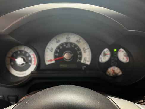 Used 2013 Toyota FJ Cruiser 4WD image 9