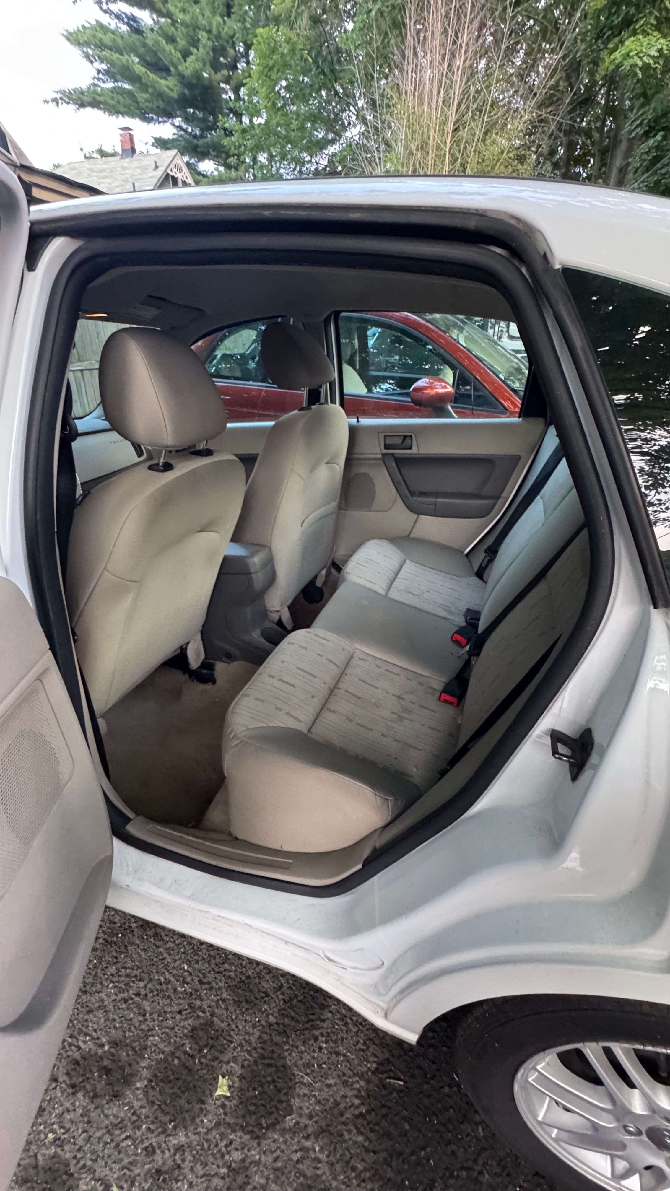 Used 2008 Ford Focus SE FWD image 14