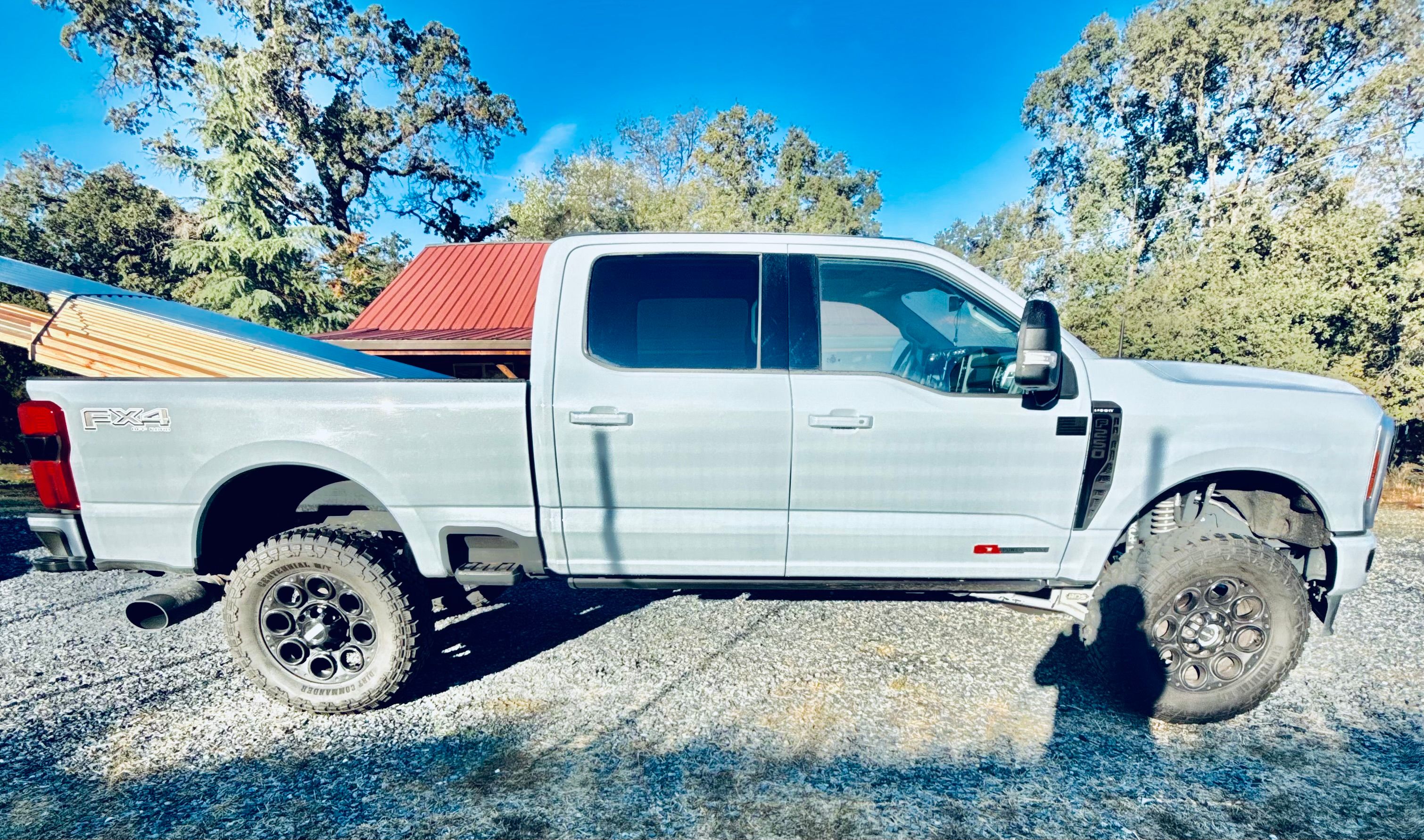 Used 2024 Ford F250 Lariat w/ Lariat Ultimate Package AWD/4WD image 5