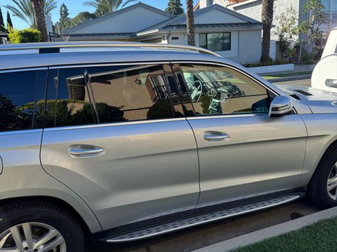 Used 2016 Mercedes-Benz GL 450 4MATIC image 9