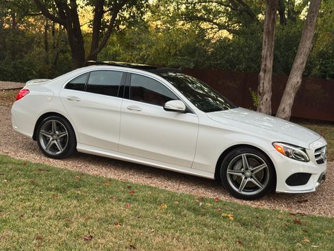 Used 2015 Mercedes-Benz C 300 Sedan image 9
