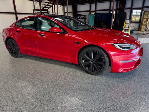 Used 2022 Tesla Model S Standard Range image 4