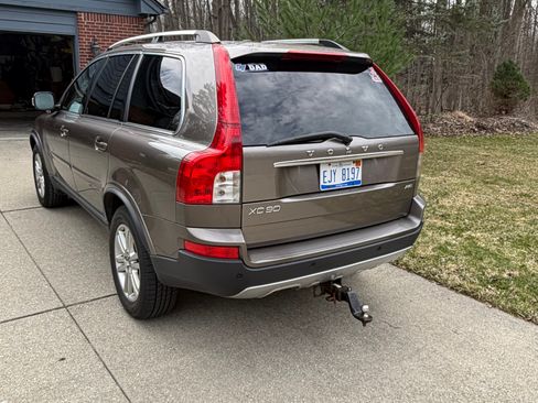 Used 2011 Volvo XC90 3.2 image 1
