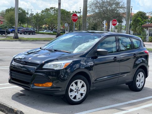 Used 2013 Ford Escape S image 1