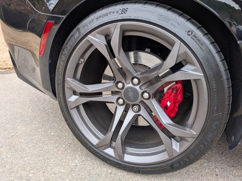 Used 2017 Chevrolet Camaro SS image 23