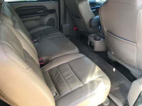 Used 2004 Ford Excursion XLT image 15