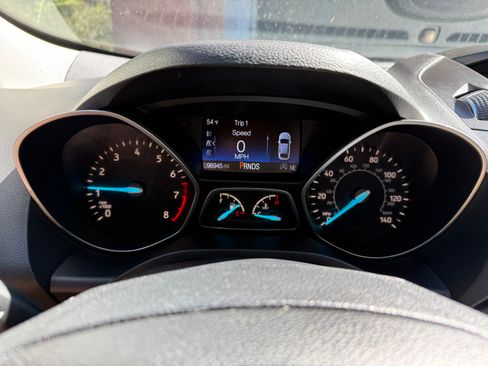 Used 2017 Ford Escape SE w/ SE Cold Weather Package image 13