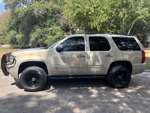Used 2010 Chevrolet Tahoe LTZ image 16