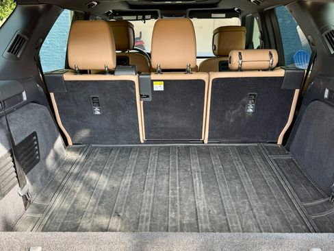 Used 2023 Land Rover Discovery HSE R-Dynamic image 14