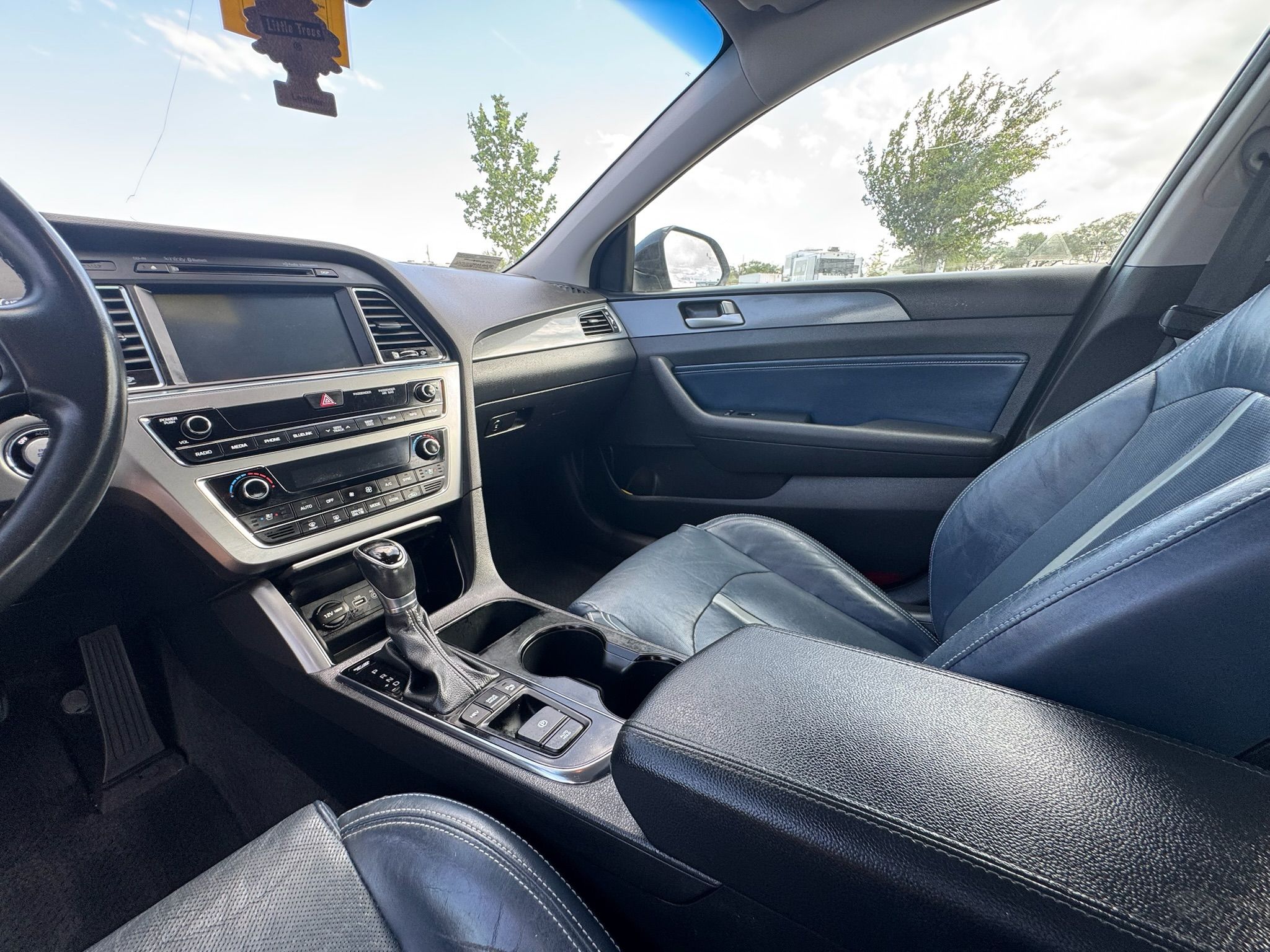 Used 2018 Hyundai Sonata Limited w/ Ultimate Package 02 FWD image 31