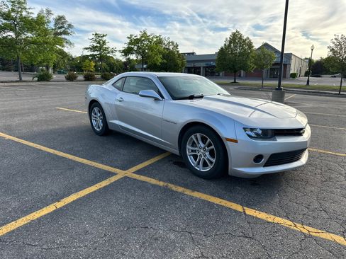 Used 2014 Chevrolet Camaro LT RWD image 4