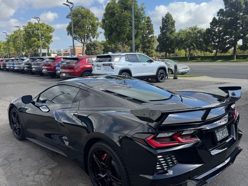 Used 2022 Chevrolet Corvette Stingray Coupe w/ 1LT image 6