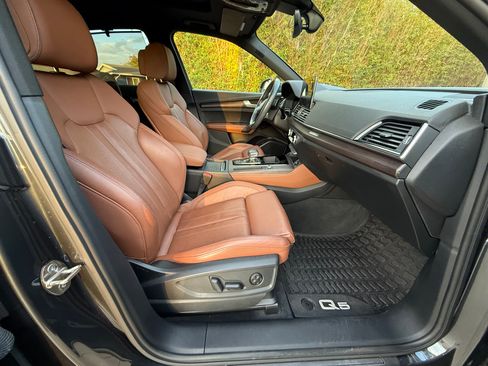 Used 2021 Audi Q5 Prestige w/ Prestige Package AWD/4WD image 18