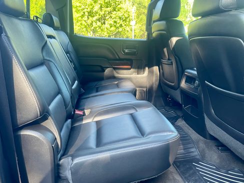 Used 2015 GMC Sierra 2500 SLT w/ Duramax Plus Package AWD/4WD image 21