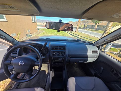 Used 2003 Nissan Frontier XE image 22