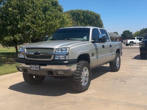 Used 2004 Chevrolet Silverado 1500 LT AWD/4WD image 1