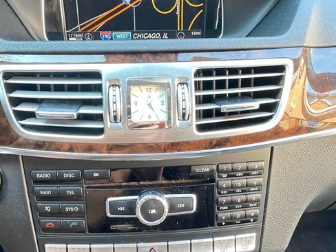 Used 2014 Mercedes-Benz E 550 4MATIC Sedan image 19