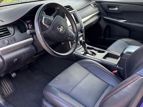 Used 2015 Toyota Camry SE FWD image 6