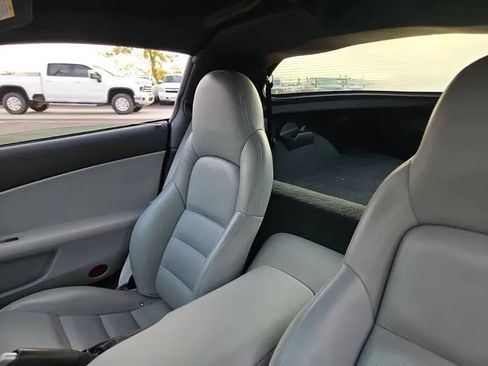 Used 2005 Chevrolet Corvette Coupe w/ Preferred Equipment Group image 16