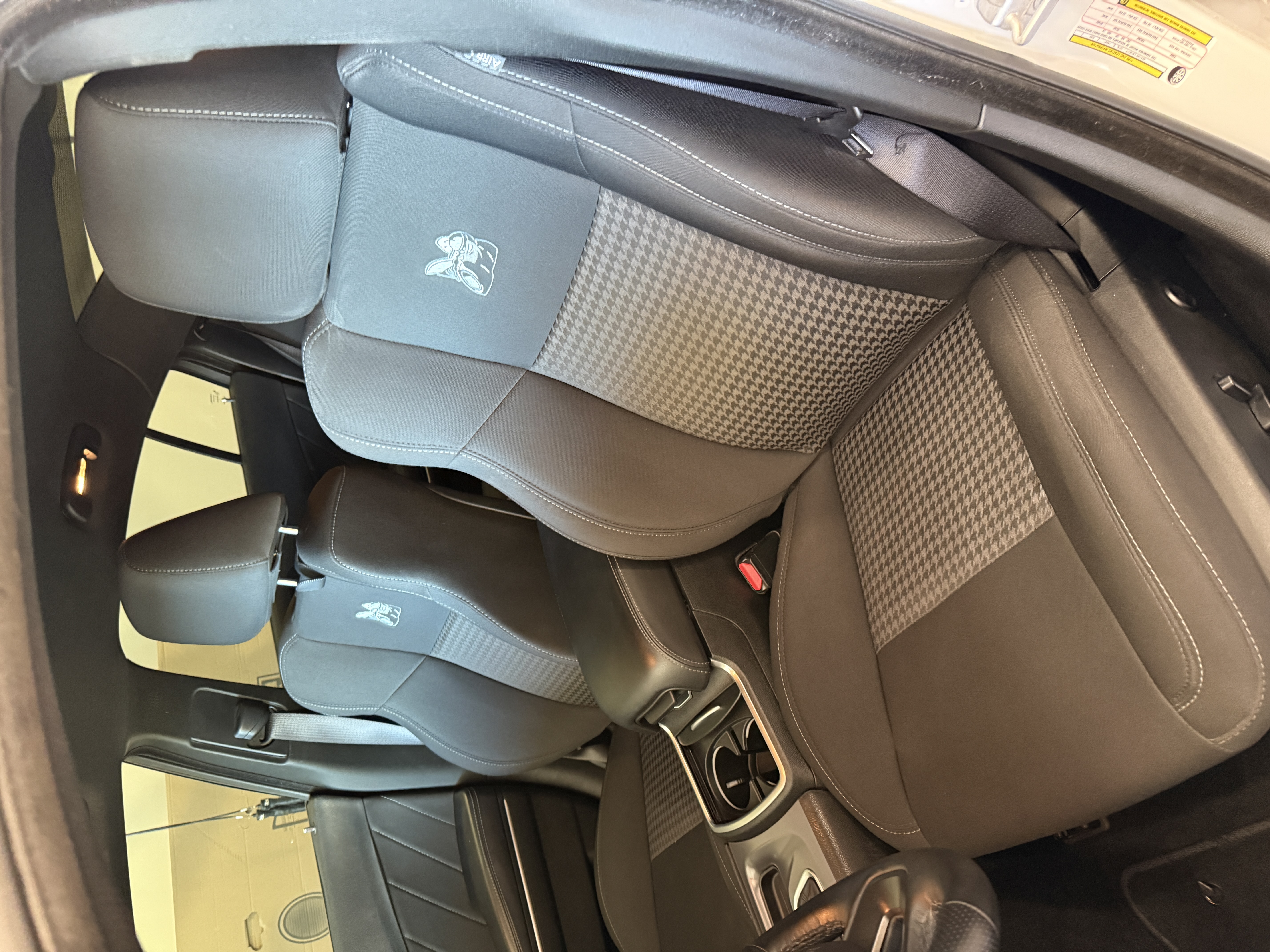 Used 2019 Dodge Charger Scat Pack w/ Driver Confidence Group RWD image 9