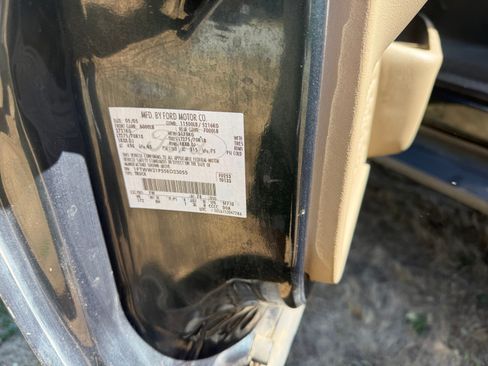 Used 2005 Ford F350 Lariat AWD/4WD image 13