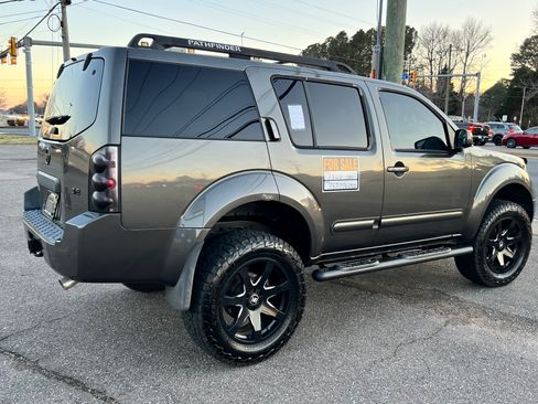 Used 2006 Nissan Pathfinder SE w/ (G01) SE Comfort Pkg image 6