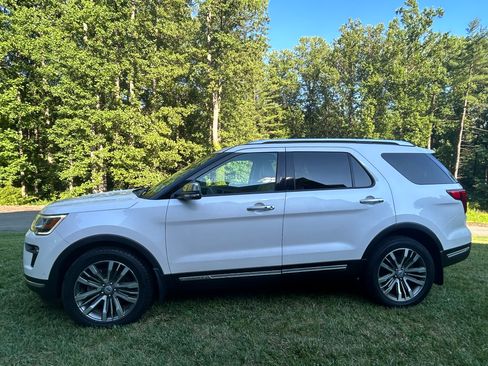 Used 2018 Ford Explorer Platinum AWD/4WD image 1