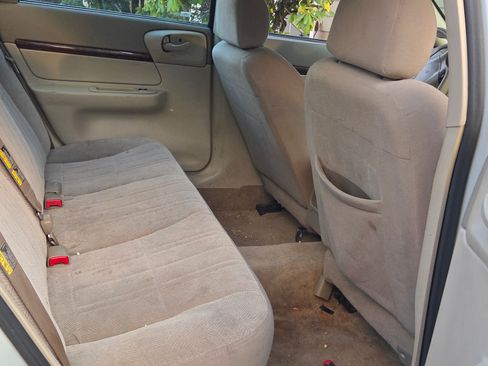 Used 2003 Chevrolet Impala Sedan w/ Preferred Equipment Group image 10