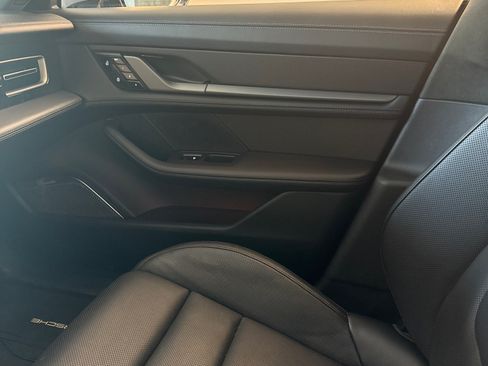 Used 2020 Porsche Taycan Turbo S image 5