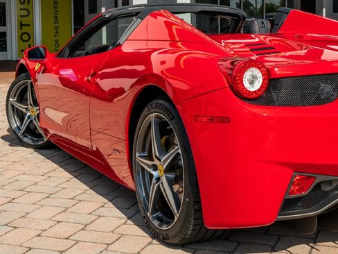 Used 2015 Ferrari 458 Spider image 11
