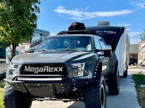 Used 2016 Ford F350 Platinum image 1