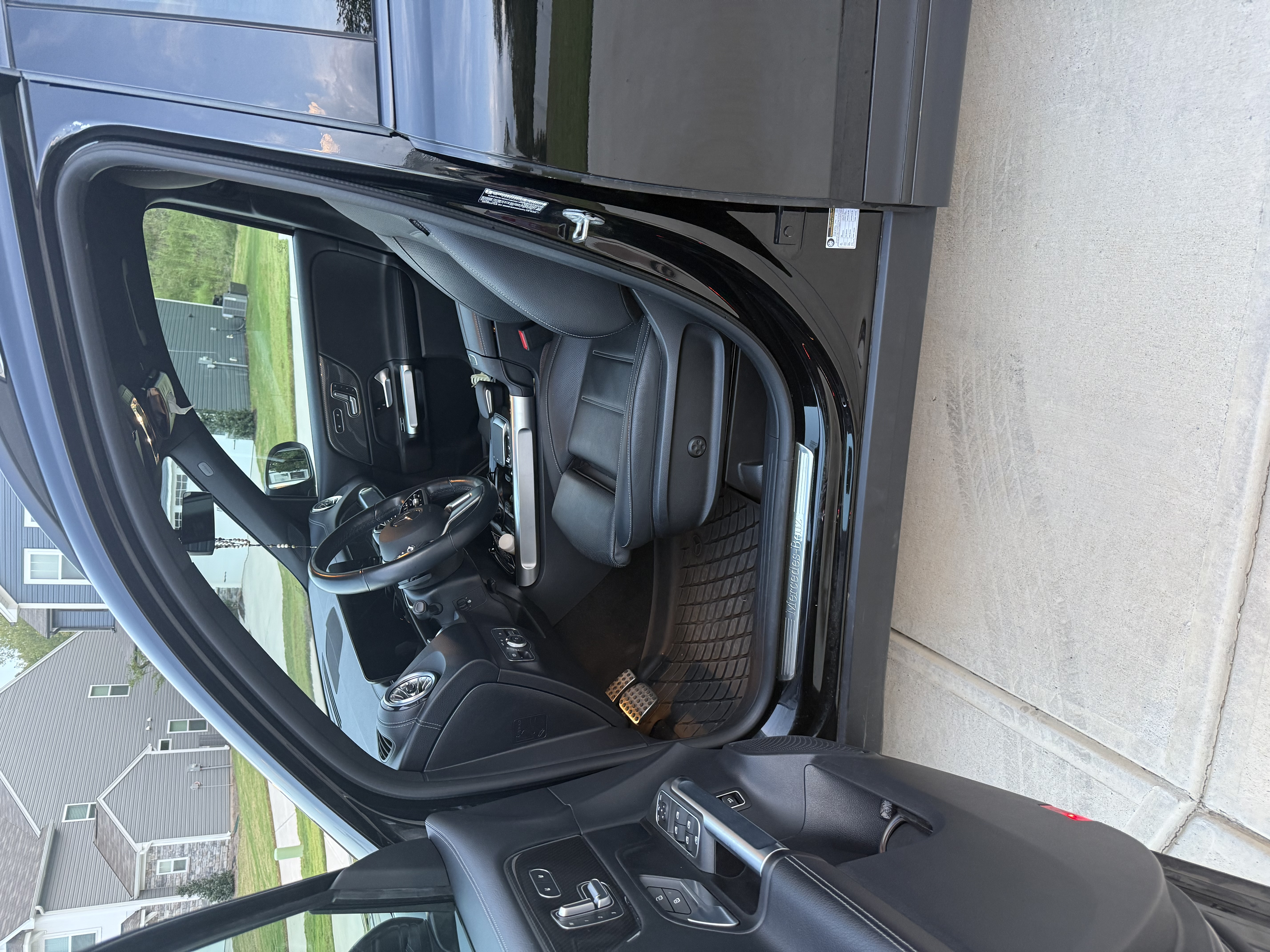 Used 2023 Mercedes-Benz GLB 250 4MATIC image 11