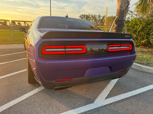 Used 2016 Dodge Challenger SRT Hellcat image 6