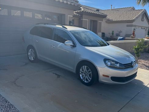 Used 2010 Volkswagen Jetta TDI image 2