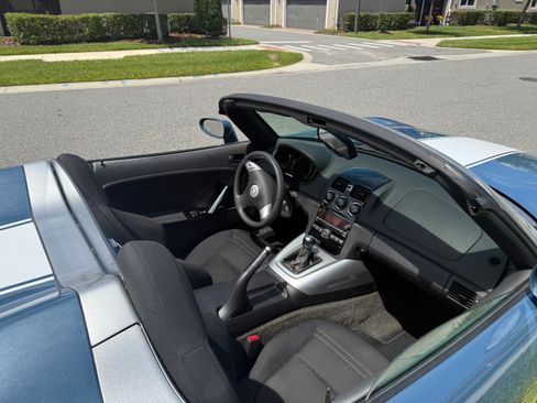 Used 2007 Saturn Sky image 4
