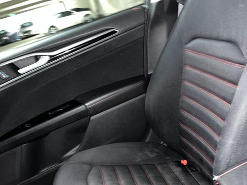 Used 2013 Ford Fusion SE image 11