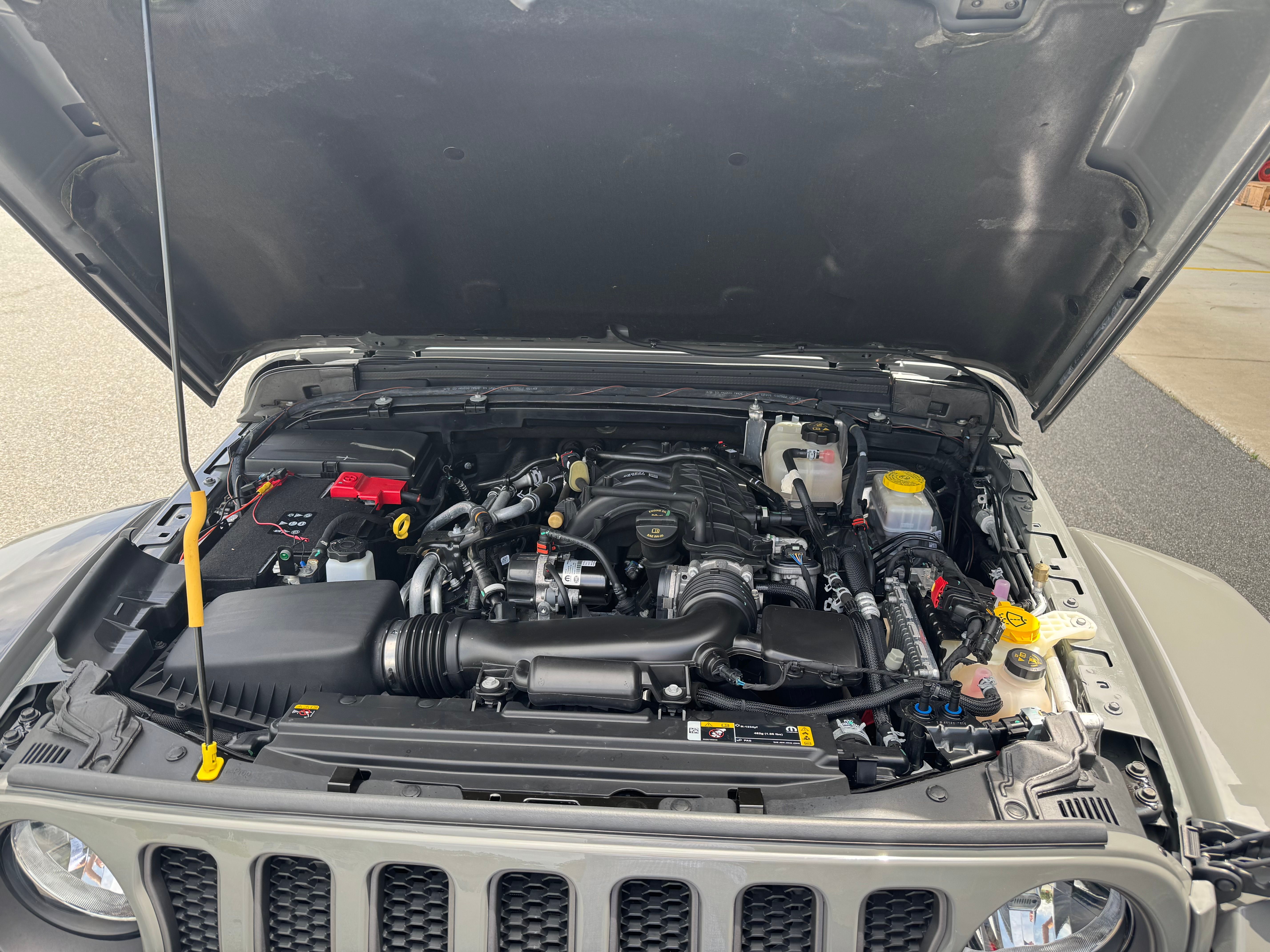 Used 2023 Jeep Wrangler Unlimited Rubicon AWD/4WD image 11